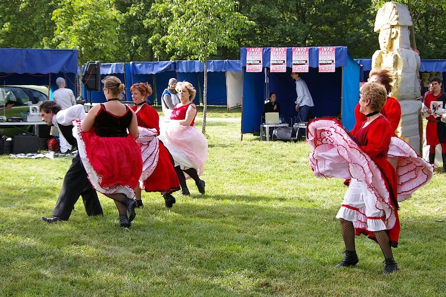 French Cancan: les 20 ans du lac en fete 296